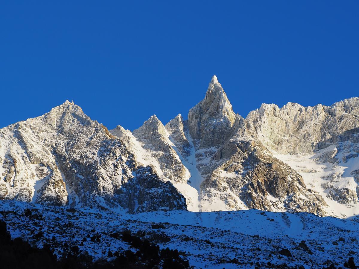 Aiguille De La Tza Hotel